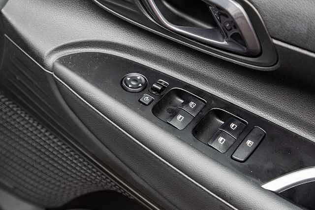 Hyundai Bayon Hatchback 1.0 TGDi Ultimate 5dr DCT