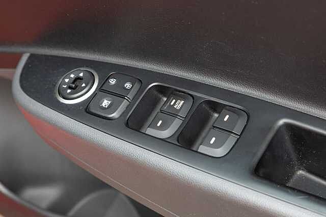 Hyundai i10 Hatchback 5d 1.0 (67ps) PLAY