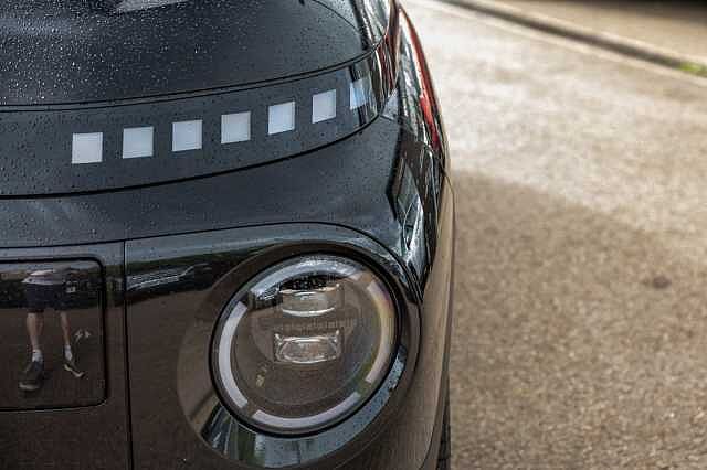 Hyundai INSTER 85kW 02 49kWh 5dr Auto Black