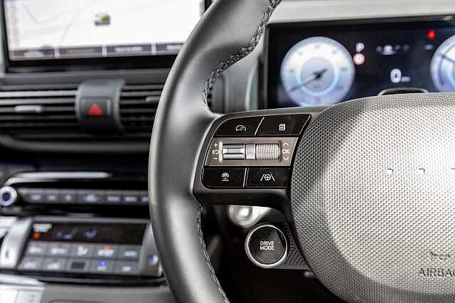 Hyundai INSTER 85kW 02 49kWh 5dr Auto Black