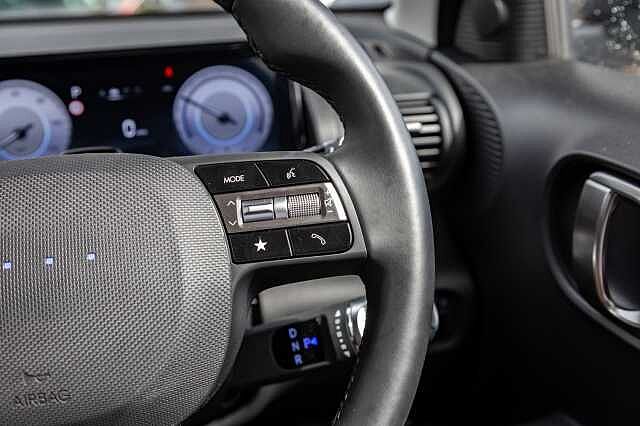 Hyundai INSTER 85kW 02 49kWh 5dr Auto Black