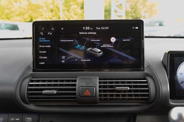 Hyundai INSTER 85kW 02 49kWh 5dr Auto Black