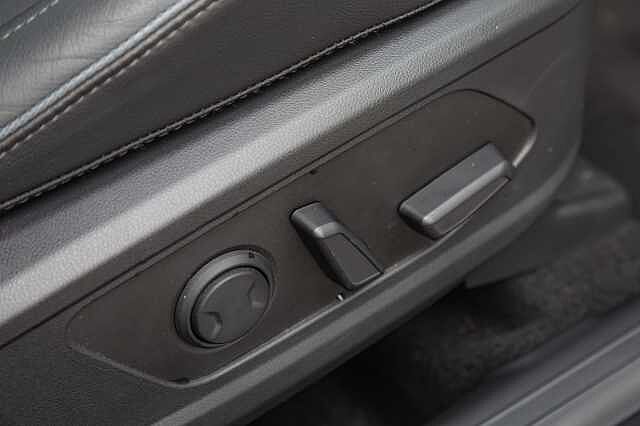 Hyundai TUCSON 1.6T Hybrid Ultimate 5dr Auto White