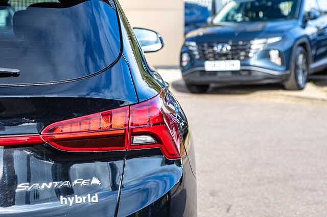 Hyundai SANTA FE 1.6 TGDi Hybrid Premium 5dr Auto Black