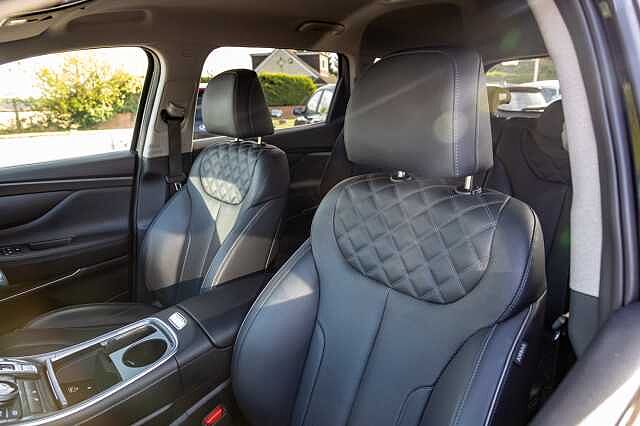 Hyundai SANTA FE 1.6 TGDi Hybrid Premium 5dr Auto Black