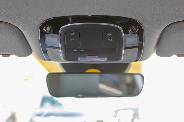 Hyundai SANTA FE 1.6 TGDi Hybrid Premium 5dr Auto Black