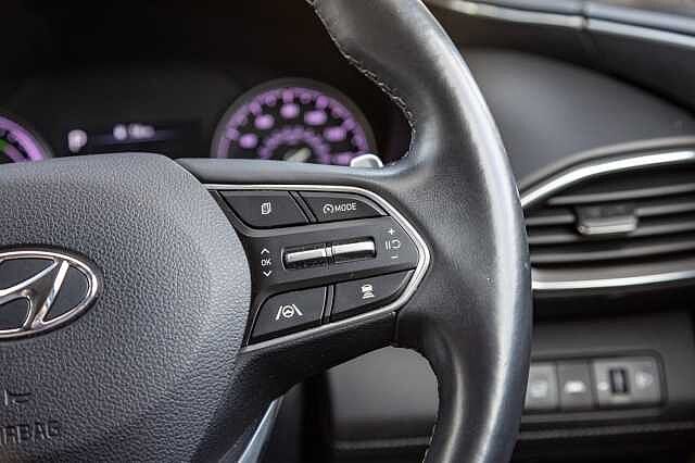 Hyundai SANTA FE 1.6 TGDi Hybrid Premium 5dr Auto Black