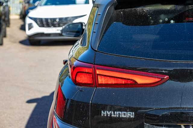 Hyundai KONA 1.6 GDi Hybrid Ultimate 5dr DCT Black