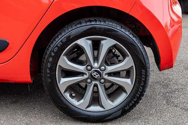 Hyundai I10 1.2 Premium SE 5dr Auto Red