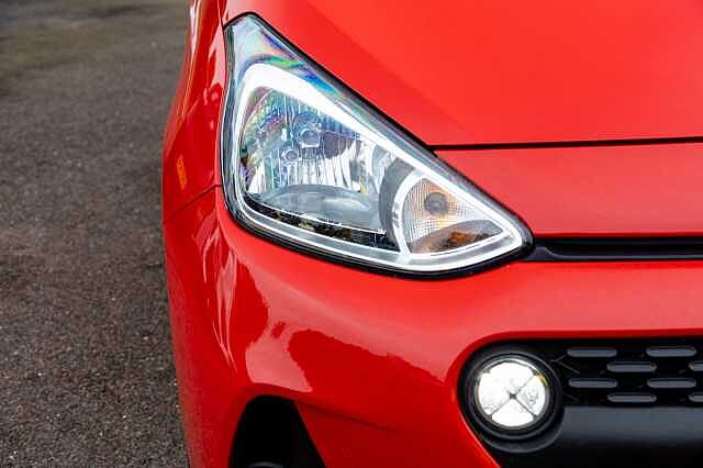 Hyundai I10 1.2 Premium SE 5dr Auto Red