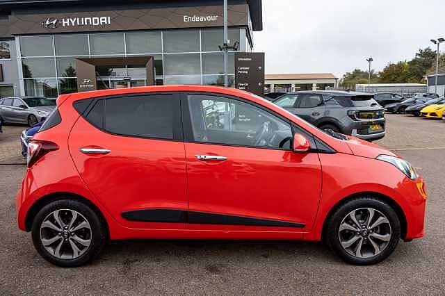 Hyundai I10 1.2 Premium SE 5dr Auto Red