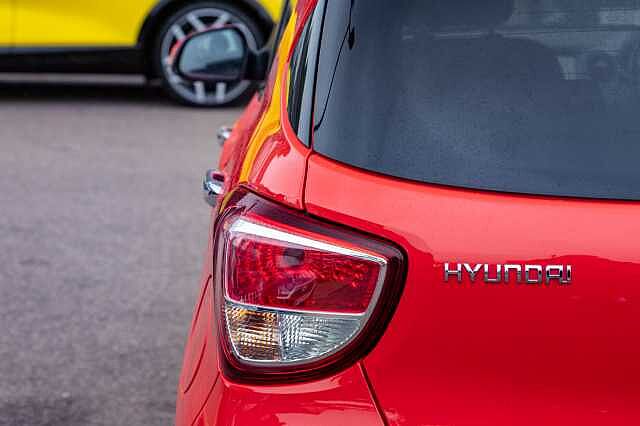 Hyundai I10 1.2 Premium SE 5dr Auto Red