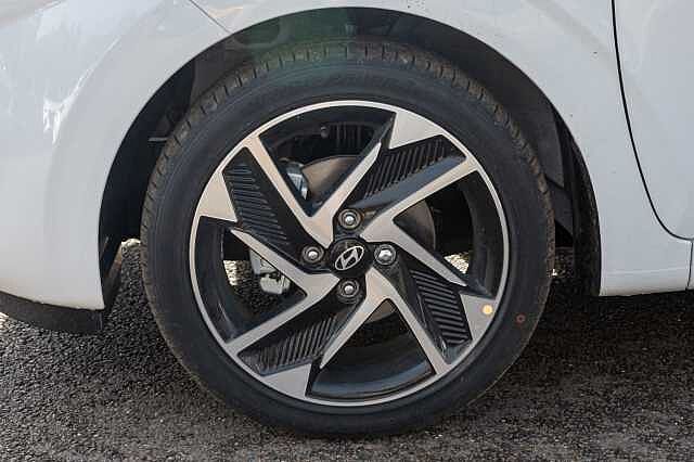 Hyundai I10 1.2 [79] Premium 5dr Auto [Nav] White