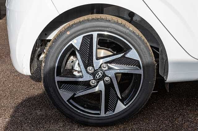 Hyundai I10 1.2 [79] Premium 5dr Auto [Nav] White