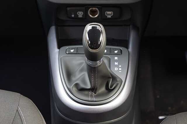 Hyundai I10 1.2 [79] Premium 5dr Auto [Nav] White