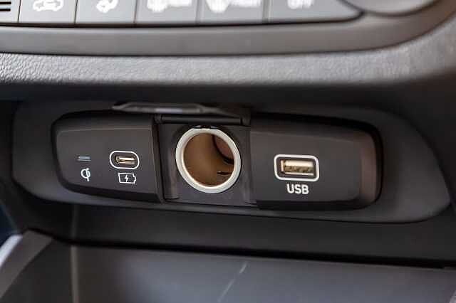 Hyundai I10 1.2 [79] Premium 5dr Auto [Nav] White