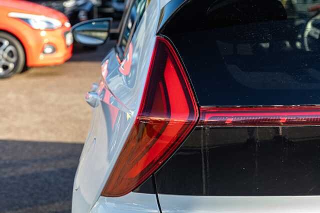 Hyundai BAYON 1.0 TGDi 48V MHEV Premium 5dr White