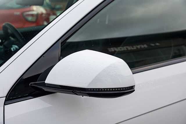 Hyundai IONIQ 5 168kW Ultimate 84 kWh 5dr Auto White