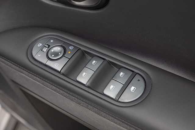 Hyundai IONIQ 5 168kW Ultimate 84 kWh 5dr Auto White