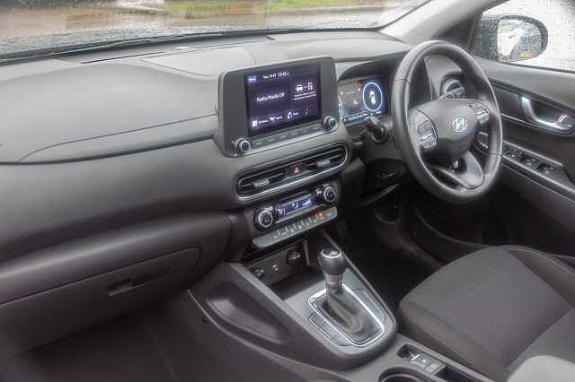 Hyundai KONA 1.6 GDi Hybrid SE Connect 5dr DCT Black