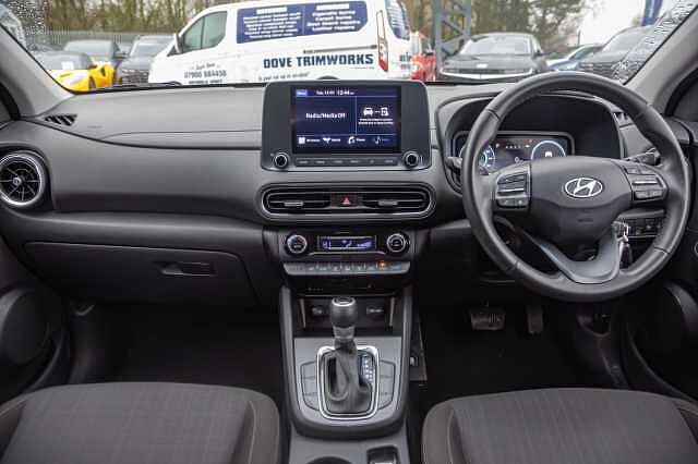 Hyundai KONA 1.6 GDi Hybrid SE Connect 5dr DCT Black
