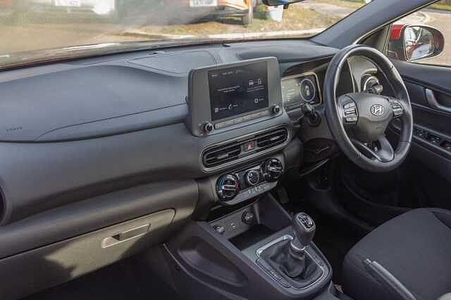 Hyundai KONA 1.0 TGDi 48V MHEV SE Connect 5dr Red