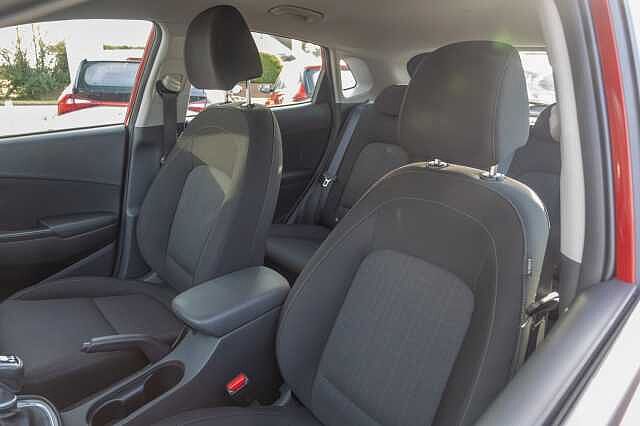 Hyundai KONA 1.0 TGDi 48V MHEV SE Connect 5dr Red