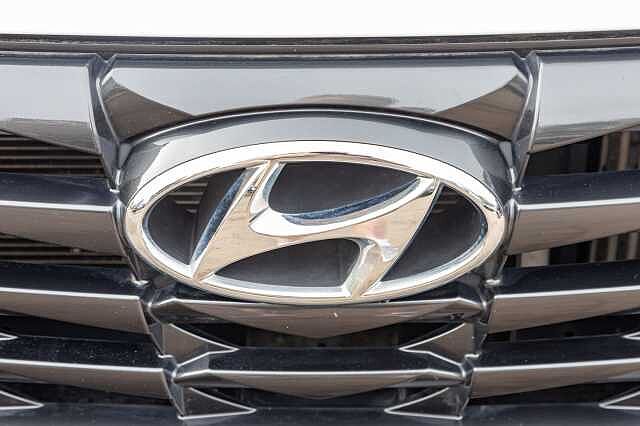 Hyundai TUCSON 1.6 TGDi 48V MHD SE Connect 5dr 2WD DCT White