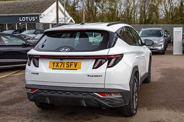 Hyundai TUCSON 1.6 TGDi 48V MHD SE Connect 5dr 2WD DCT White