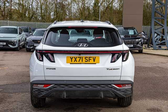 Hyundai TUCSON 1.6 TGDi 48V MHD SE Connect 5dr 2WD DCT White