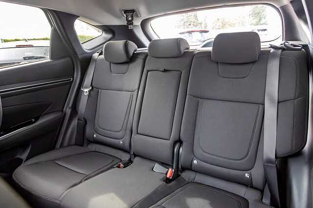 Hyundai TUCSON 1.6 TGDi 48V MHD SE Connect 5dr 2WD DCT White