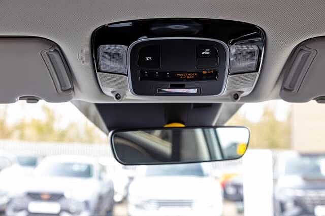 Hyundai TUCSON 1.6 TGDi 48V MHD SE Connect 5dr 2WD DCT White