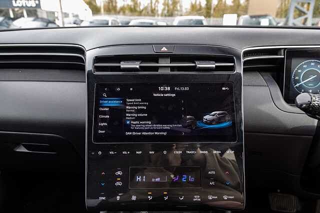 Hyundai TUCSON 1.6 TGDi 48V MHD SE Connect 5dr 2WD DCT White