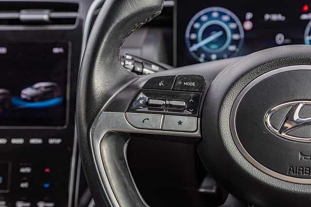 Hyundai TUCSON 1.6 TGDi 48V MHD SE Connect 5dr 2WD DCT White