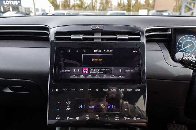 Hyundai TUCSON 1.6 TGDi 48V MHD SE Connect 5dr 2WD DCT White