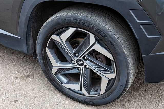 Hyundai TUCSON 1.6 TGDi Plug-in Hybrid Premium 5dr 4WD Auto