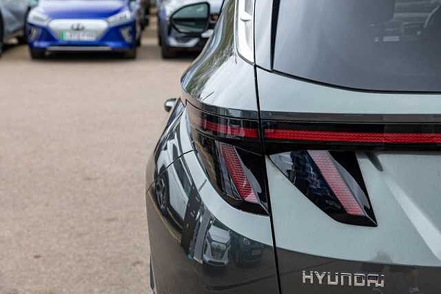 Hyundai TUCSON 1.6 TGDi Plug-in Hybrid Premium 5dr 4WD Auto