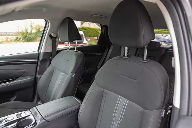 Hyundai TUCSON 1.6 TGDi Plug-in Hybrid Premium 5dr 4WD Auto