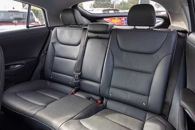 Hyundai IONIQ 100kW Premium SE 38kWh 5dr Auto