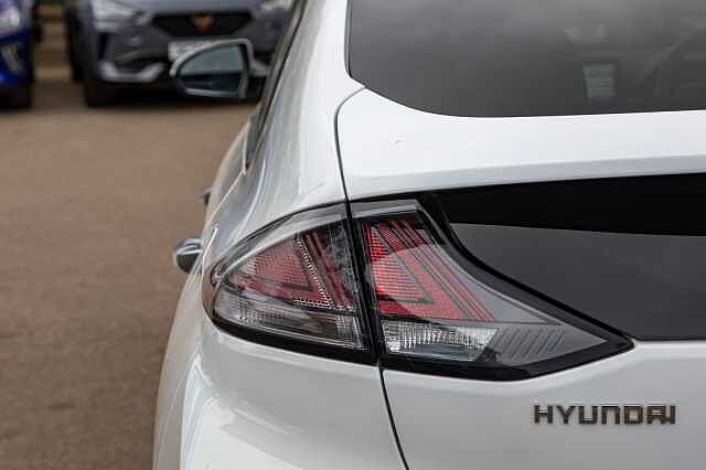 Hyundai IONIQ 100kW Premium SE 38kWh 5dr Auto
