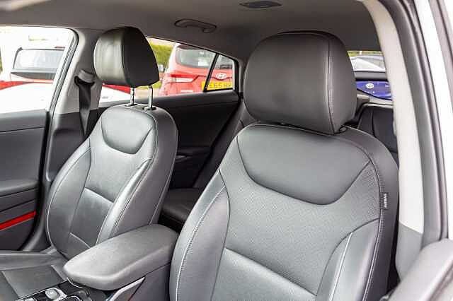 Hyundai IONIQ 100kW Premium SE 38kWh 5dr Auto