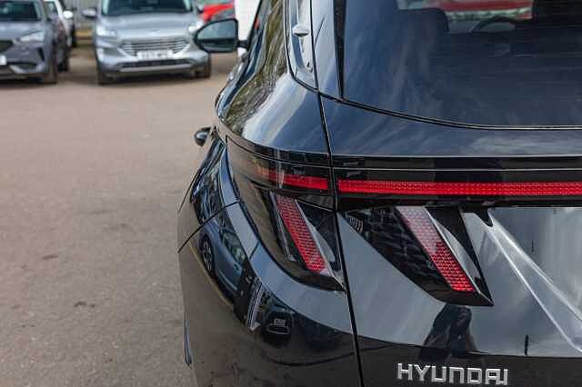 Hyundai TUCSON 1.6T Hybrid N Line S 5dr Auto Black