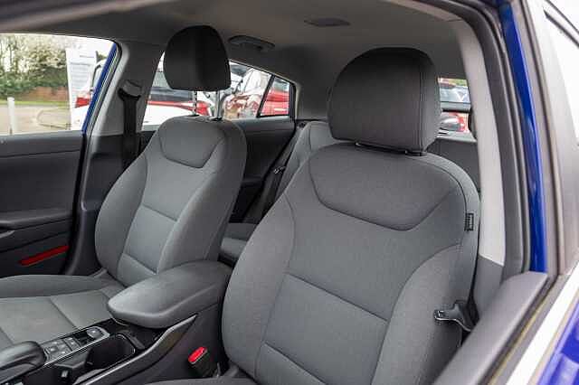 Hyundai IONIQ 100kW Premium 38kWh 5dr Auto Blue