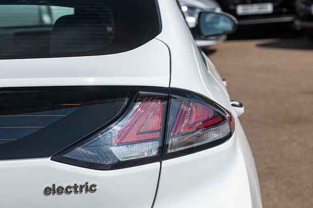 Hyundai IONIQ 100kW Premium 38kWh 5dr Auto