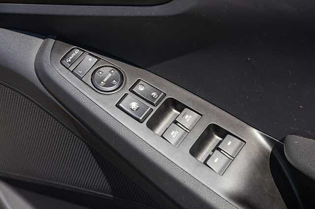 Hyundai IONIQ 100kW Premium 38kWh 5dr Auto