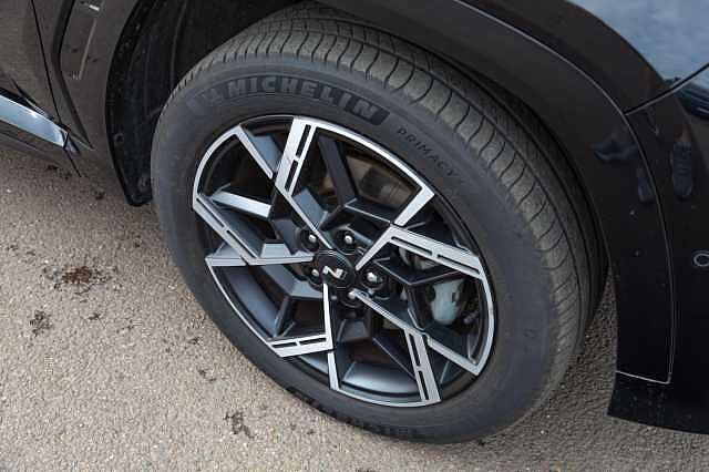 Hyundai TUCSON 1.6T Hybrid N Line S 5dr Auto Black