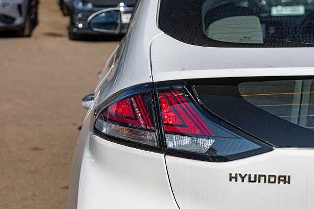 Hyundai IONIQ 100kW Premium 38kWh 5dr Auto