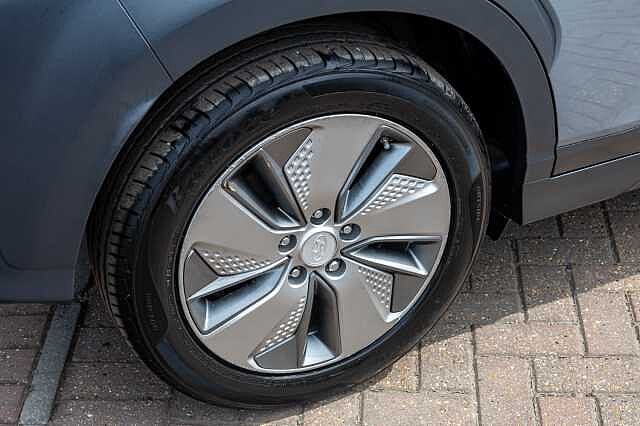 Hyundai KONA 150kW Premium 64kWh 5dr Auto