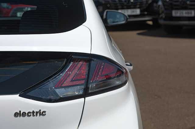 Hyundai IONIQ 100kW Premium 38kWh 5dr Auto