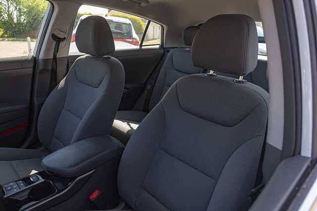 Hyundai IONIQ 100kW Premium 38kWh 5dr Auto